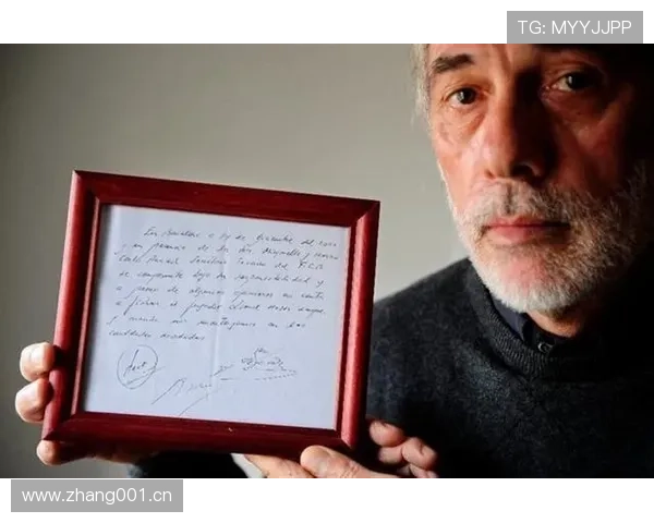 帕尔默与梅西的节奏控制与终结冷静度差异解析 帕尔默与梅西的节奏控制与终结冷静度差异解析