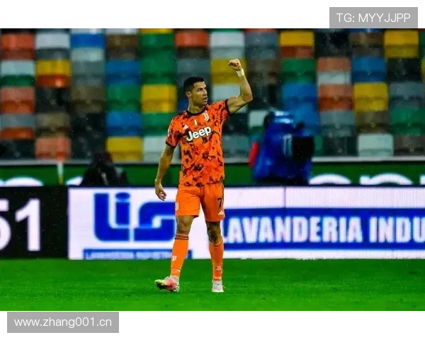 C罗家冰箱里塞满蛋白粉，连矿泉水都要冰镇到12度