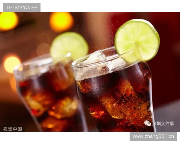 莱万一天喝几瓶运动饮料？普通人喝完就飙车了吧我看！